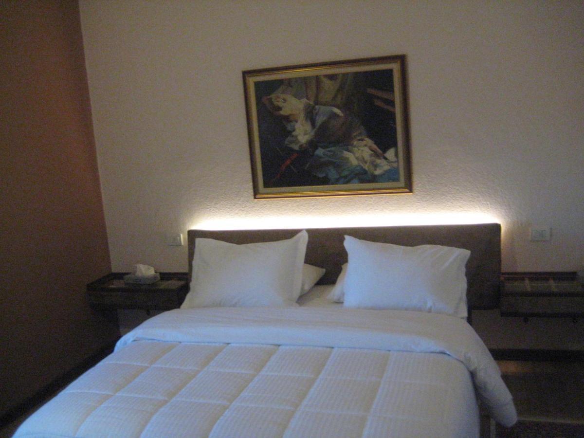 Drini Hotel Rrashbull Exterior photo