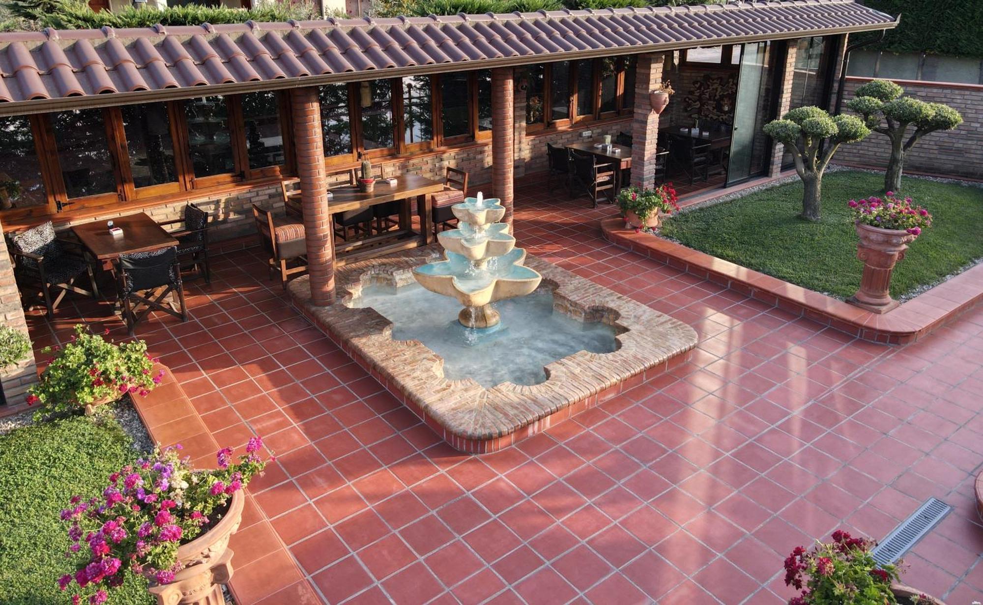 Drini Hotel Rrashbull Exterior photo