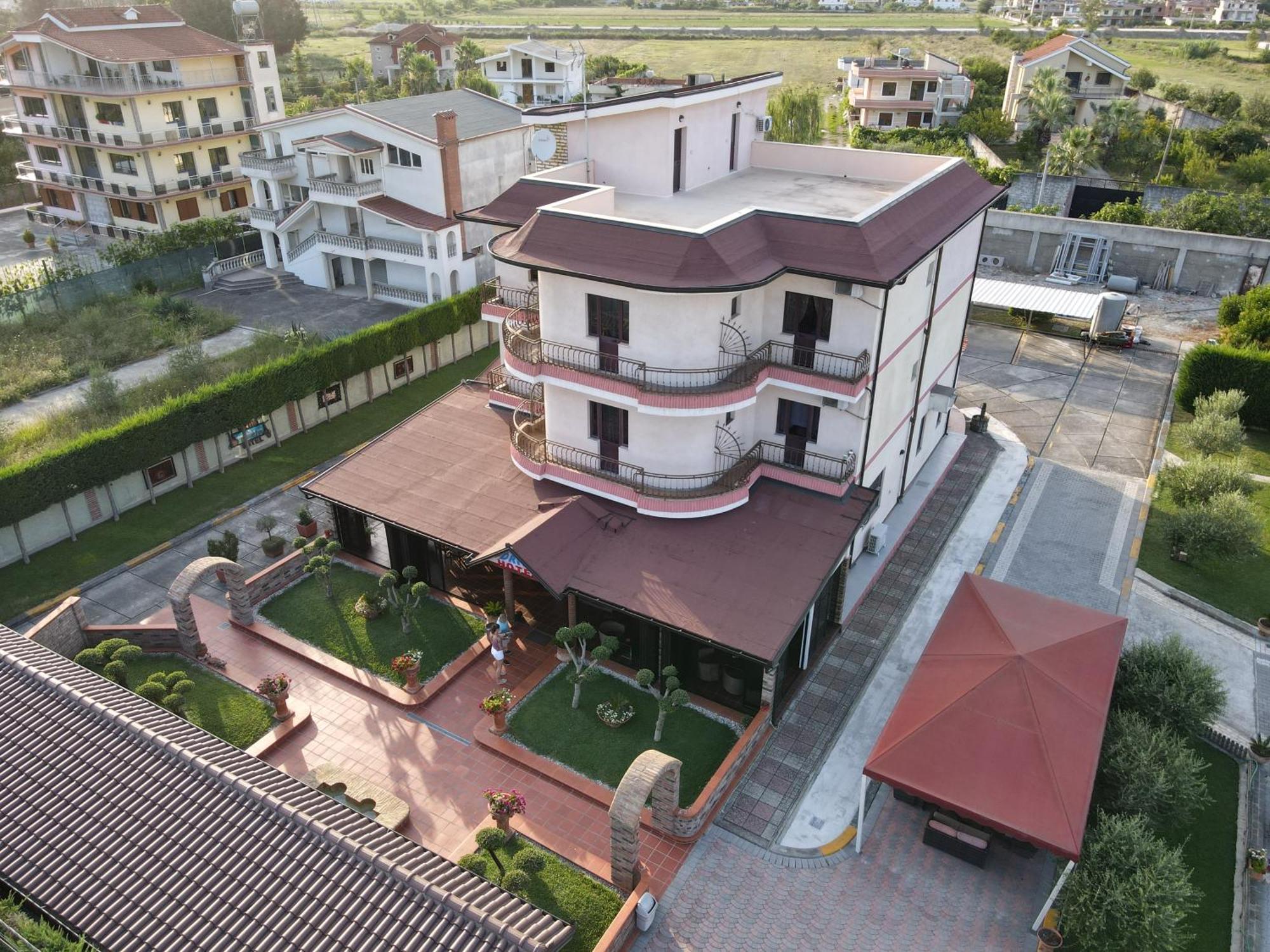 Drini Hotel Rrashbull Exterior photo