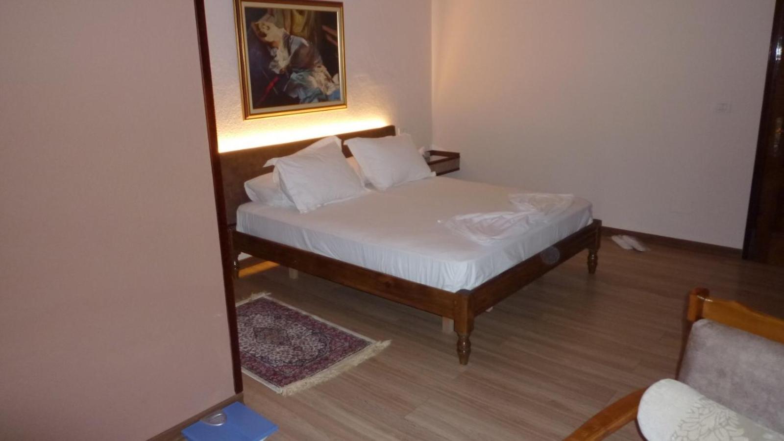 Drini Hotel Rrashbull Exterior photo